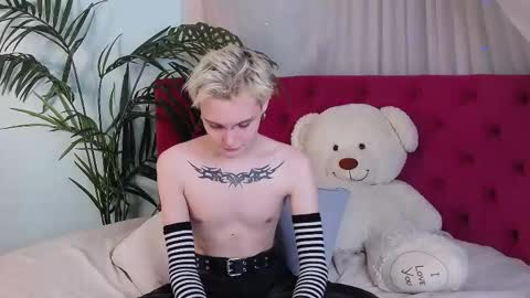 demianenglen online show from February 26, 10:51 pm