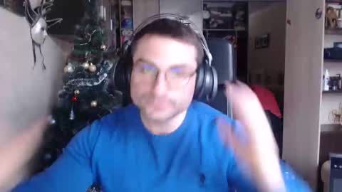 Snapshot of den_lover1 chatting on December 23, 10:10 am Den online show from December 23, 10:10 am