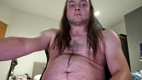 Snapshot of dennis210586 chatting on March 10, 12:29 am dennis210586 online show from March 10, 12:29 am