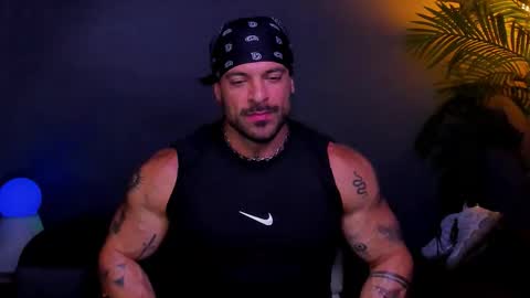 dennis_cox_ online show from November 19, 11:54 am