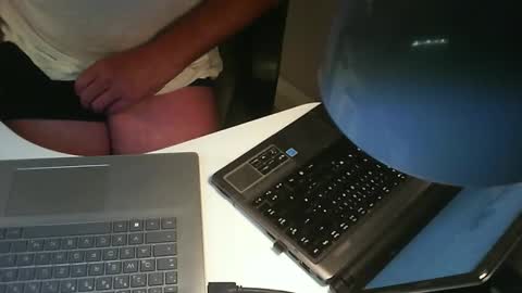 Snapshot of der_joe chatting on October 21, 7:11 am Joe online show from October 21, 7:11 am