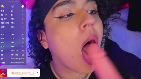 derek grey online show from September 15, 9:49 pm