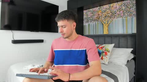 Derek Hussain online show from January 28, 8:58 pm