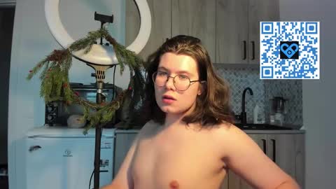 Derek online show from December 23, 9:18 am