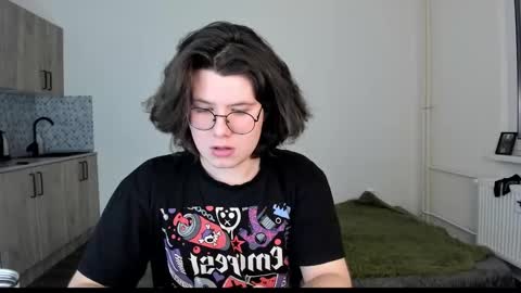 Derek online show from February 7, 5:07 pm