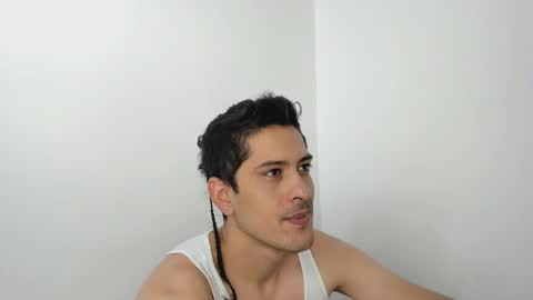 derek_vall online show from February 27, 6:53 pm