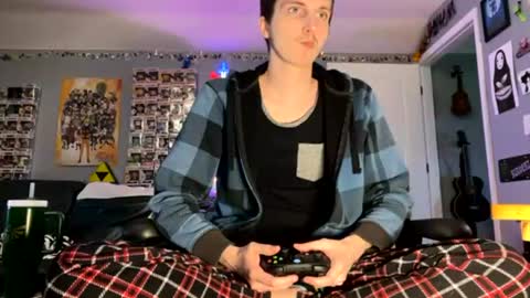derekdings online show from June 16, 2:08 pm