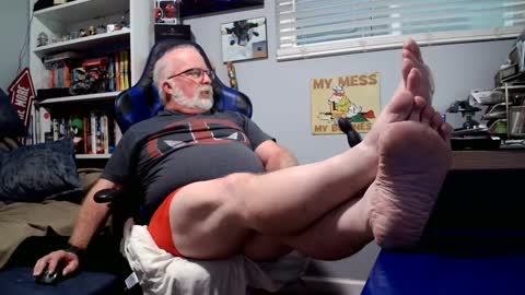 Snapshot of desertknight56 chatting on October 2, 1:20 am D K online show from October 2, 1:20 am