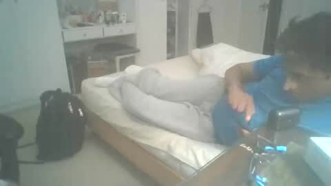 Snapshot of desiboi9 chatting on October 23, 12:03 am desiboi9 online show from October 23, 12:03 am