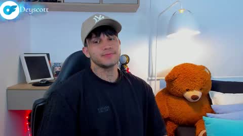 JULIAN online show from February 17, 10:25 pm