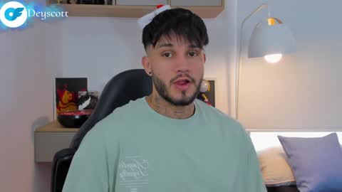 JULIAN online show from December 29, 7:43 pm