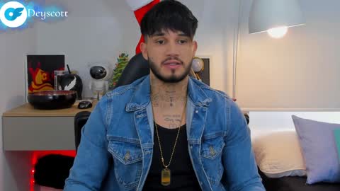 JULIAN online show from January 3, 8:32 pm