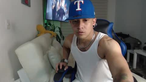 dilanxxx8888 online show from February 18, 4:32 am