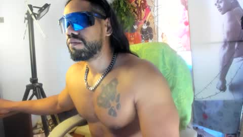 Snapshot of dimitry_muscle chatting on December 13, 12:50 pm dimitry kyle mucle online show from December 13, 12:50 pm
