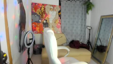 Snapshot of dimitry_muscle chatting on February 15, 1:00 am dimitry kyle mucle online show from February 15, 1:00 am