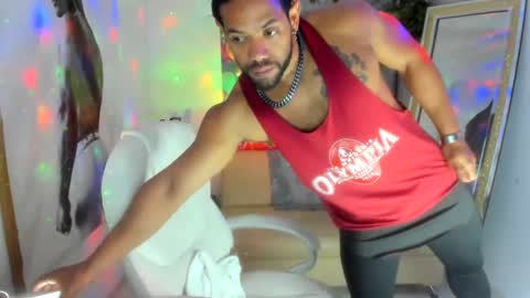 Snapshot of dimitry_muscle chatting on February 8, 3:08 am dimitry kyle mucle online show from February 8, 3:08 am