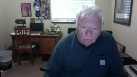 dirtrider195080438 online show from July 15, 11:11 pm