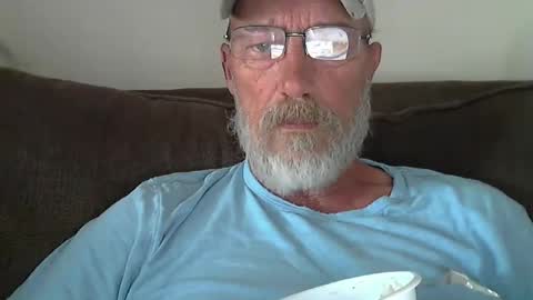 Snapshot of dirtynastyoldman chatting on October 1, 6:12 pm dirtynastyoldman online show from October 1, 6:12 pm