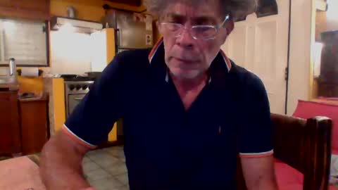 Snapshot of discretopasivo chatting on October 21, 1:42 am discretopasivo online show from October 21, 1:42 am