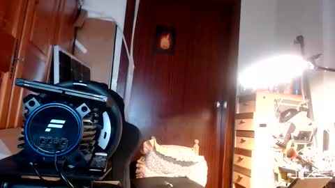 divitimido online show from February 27, 5:45 pm