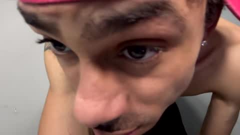 dixkzilla online show from March 10, 2:39 am