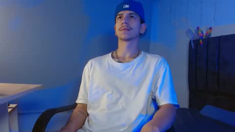 Snapshot of dj__bigd chatting on October 14, 12:06 am big d B online show from October 14, 12:06 am