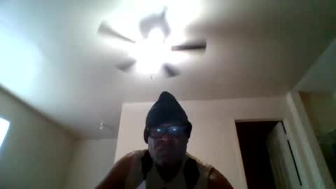 djbignuttsbrownass24 online show from December 25, 10:37 pm