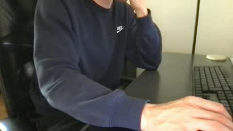 doctor_luv_69 online show from June 27, 10:18 am