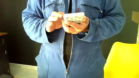 Alex online show from December 2, 11:32 am