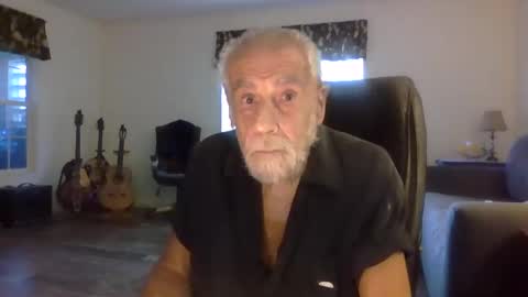 dogluc7 online show from December 3, 8:50 pm