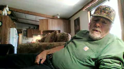 Snapshot of doingmyself69 chatting on September 23, 9:36 pm doingmyself69 online show from September 23, 9:36 pm