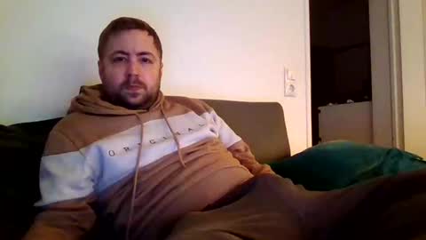 dombio_12 online show from February 28, 8:18 pm