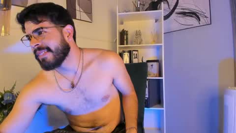 domboy  online show from May 25, 8:48 pm