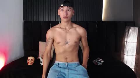 Dominic online show from October 26, 2:13 am