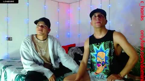 Snapshot of dominic_hanks chatting on February 19, 6:33 am DOMINIC AND ANDREW online show from February 19, 6:33 am