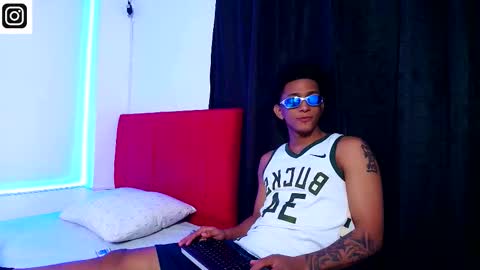 dominic_smith_ online show from October 31, 10:57 pm