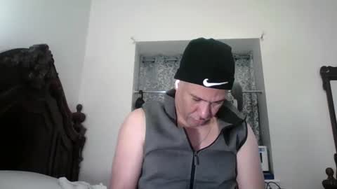 luis online show from May 18, 10:58 pm