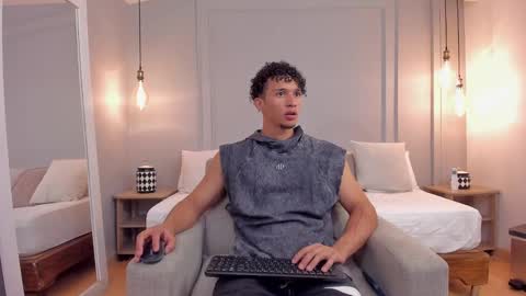 Dominick Star online show from September 23, 4:23 am