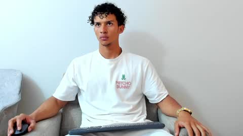 Dominick Star online show from December 3, 2:45 am