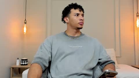 Dominick Star online show from February 2, 3:21 am