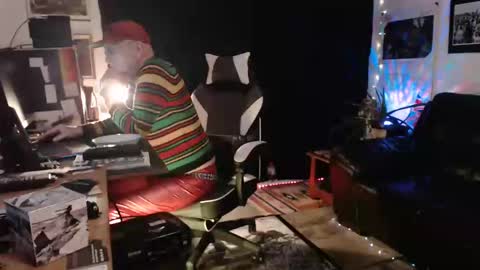 dopeleaf2 online show from January 4, 10:13 pm