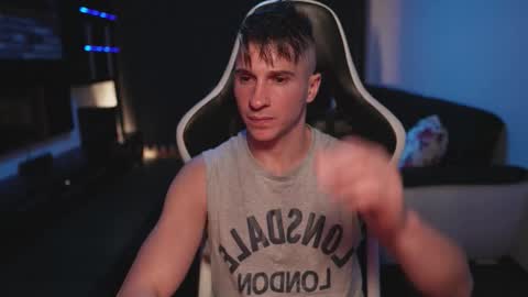 Dorian Reyes online show from November 9, 2:48 am