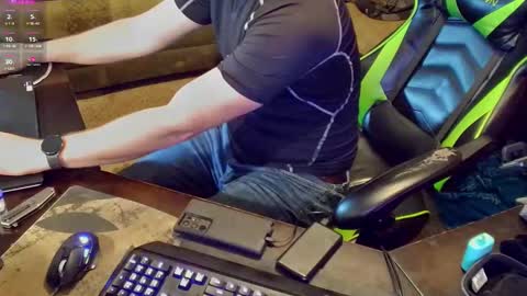 Snapshot of dotyoureyezez chatting on December 28, 12:04 am DotYourEyezez  online show from December 28, 12:04 am