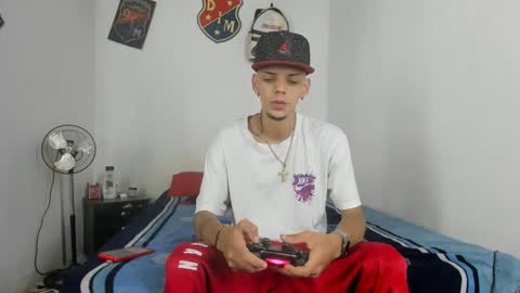 douglas_gallegos online show from January 11, 6:54 pm