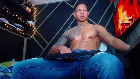 Drake online show from December 16, 5:49 am