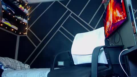 Drake online show from February 8, 5:18 am