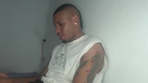 drako_monstercock online show from December 15, 5:56 am