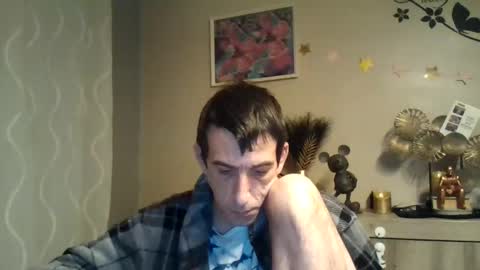 dreamguy38 online show from February 11, 4:55 am