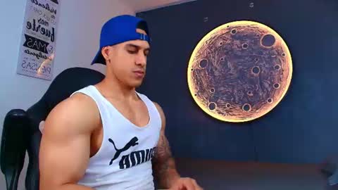 duran_dhikol1 online show from July 18, 11:21 pm