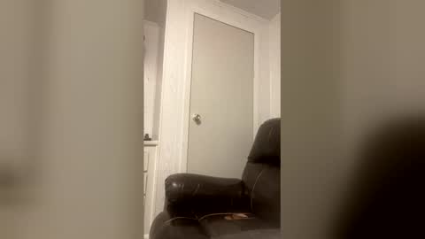 durkdiggler42 online show from March 4, 10:00 am